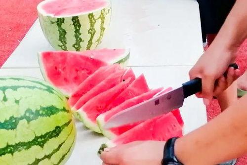 趣味吃瓜比赛,趣味吃瓜大赛欢乐无限