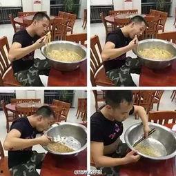 装瓜吃泡面,味蕾的奇妙邂逅