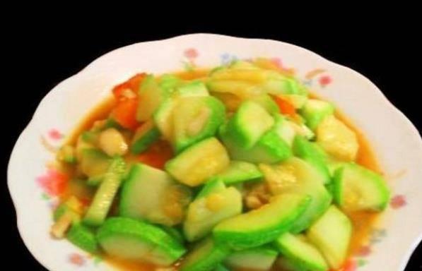 西葫芦瓜百吃不厌,家常百味，四季常青的绿色美食