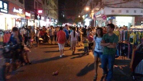 夜市街吃瓜,瓜香四溢，探寻美食与生活的味道  第3张